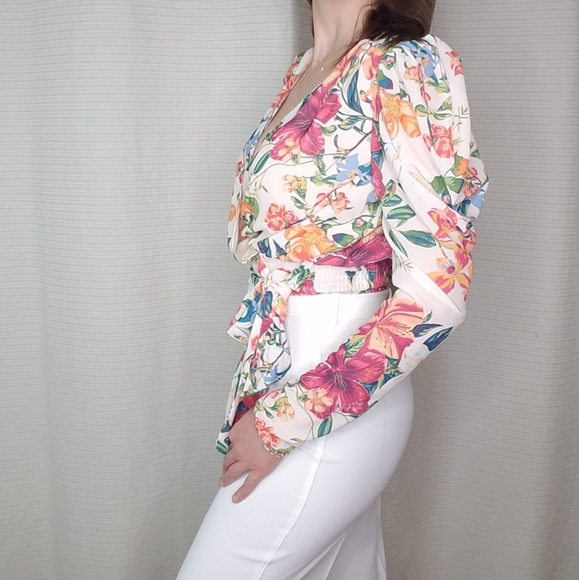 Floral Puff sleeve blouse - Picture 4 of 9